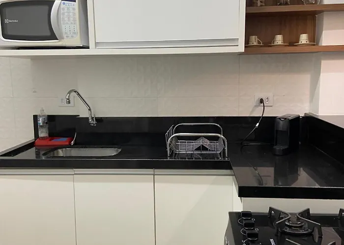 Apartamento Na Enseada Com Vista Para O Mar - 300 M Da Praia